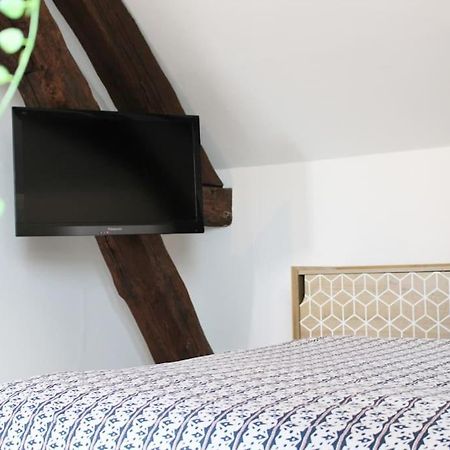 Charme Plein Coeur Auxerre - Parking Prive Apartment Ngoại thất bức ảnh